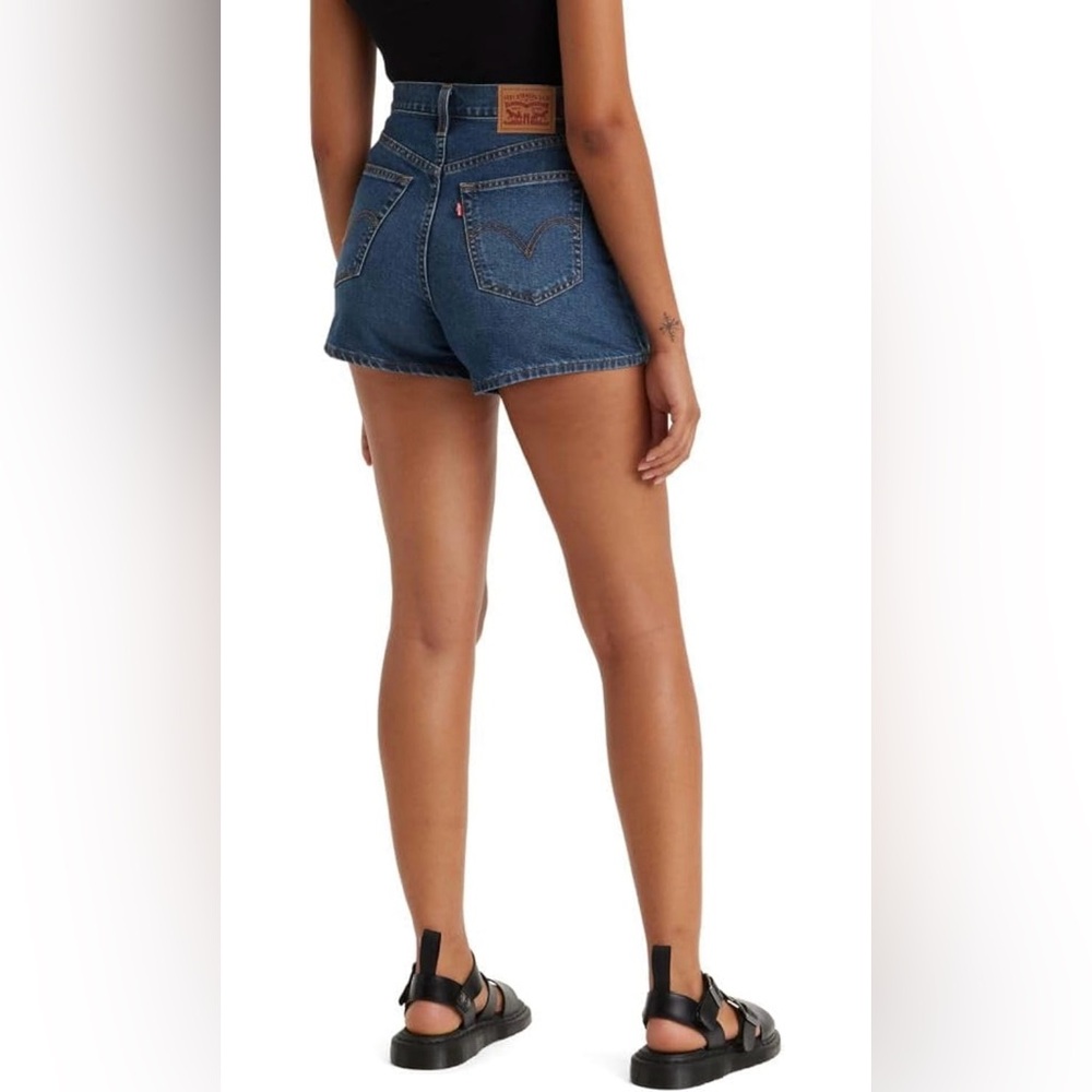 Levi's Women's High Waisted Mom Shorts
#11 - Picture 3 of 7